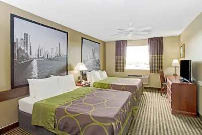 Photo 5 - Super 8 by Wyndham Gurnee
