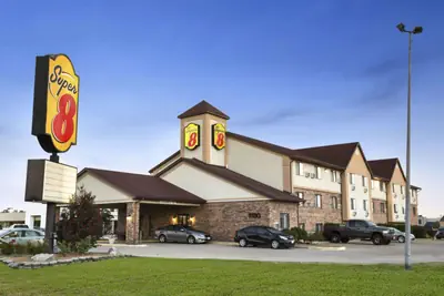 Photo 2 - Super 8 by Wyndham Carbondale