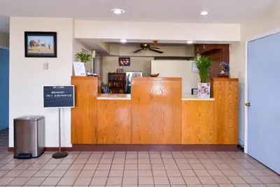 Photo 5 - Americas Best Value Inn Sullivan