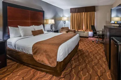 Photo 4 - Best Western Commerce Inn