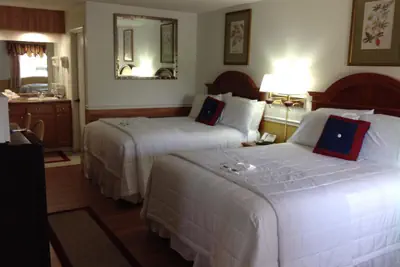 Photo 5 - Hallmarc Inn & Suites of West Memphis
