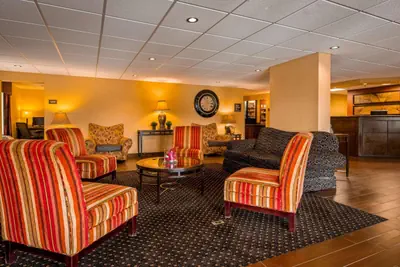 Photo 3 - Best Western Plus Parkway Hotel