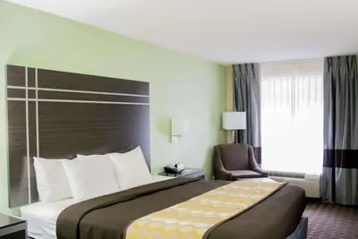Photo 5 - Best Western Coachlight