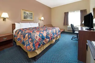 Photo 5 - Days Inn by Wyndham Collinsville St Louis