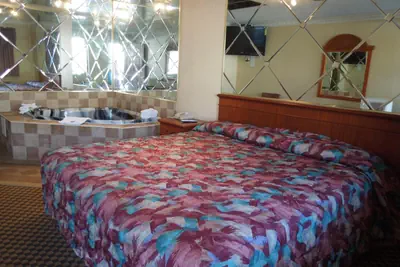 Photo 3 - Red Carpet Inn Absecon