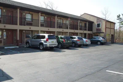 Photo 2 - Red Carpet Inn Absecon