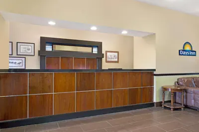 Photo 3 - Days Inn by Wyndham Collinsville St Louis