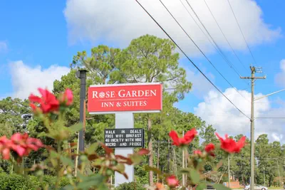 Photo 3 - Rose Garden Inn & Suites Thomasville