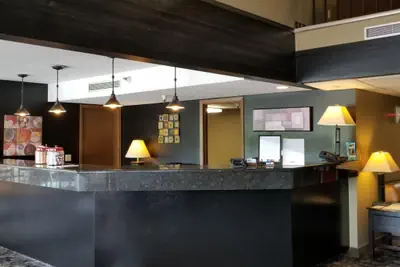 Photo 2 - Western Inn