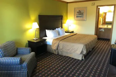 Photo 5 - Americas Best Value Inn Maumee/Toledo