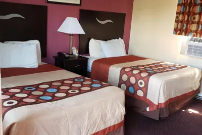 Photo 5 - American Inn
