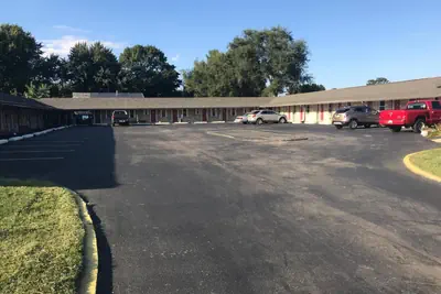 Photo 2 - Cooper Motel Tuscola