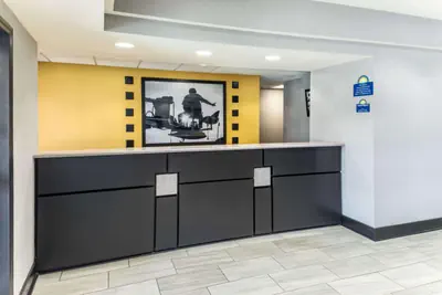 Photo 2 - Days Inn & Suites by Wyndham Union City