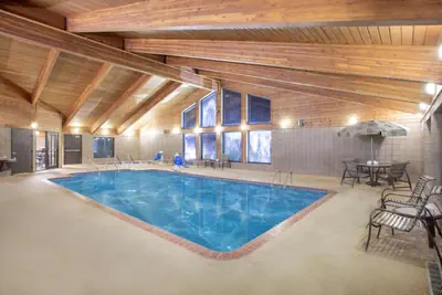 Photo 3 - AmericInn by Wyndham Muscatine
