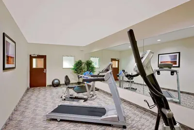 Photo 4 - Microtel Inn and Suites by Wyndham - Geneva