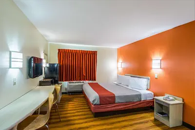 Photo 4 - Motel 6-Urbana, IL