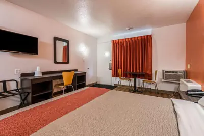 Photo 3 - Motel 6-Schenectady, NY