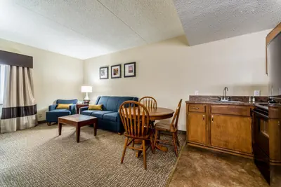 Photo 3 - Comfort Inn Festus-St Louis South