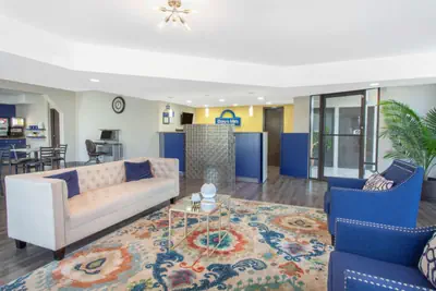 Photo 2 - Days Inn by Wyndham Clinton - Laurens I-26