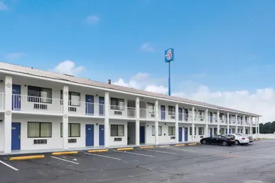 Photo 3 - Motel 6-Bremen, GA