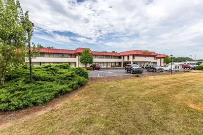 Photo 3 - Quality Inn & Suites Easley - Greenville