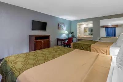 Photo 4 - Econo Lodge Aiken Central