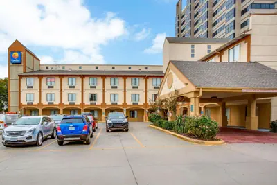 Photo 2 - Comfort Inn & Suites Love Field-Dallas Market Center