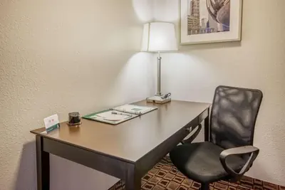 Photo 3 - Coratel Plus Suites Wichita West Airport