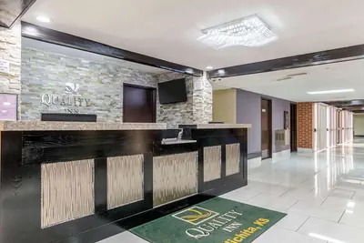 Photo 5 - Quality Inn South