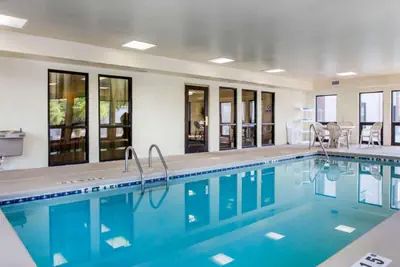 Photo 4 - Comfort Inn & Suites at Stone Mountain