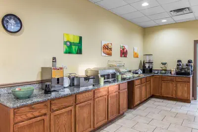 Photo 2 - Quality Inn & Suites Conference Center Thomasville