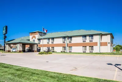 Photo 2 - Quality Inn & Suites Altoona - Des Moines