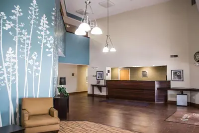 Photo 5 - Sleep Inn & Suites Davenport - Quad Cities