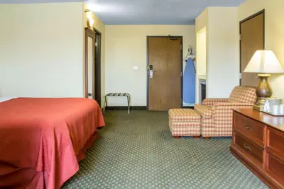 Photo 3 - Quality Inn & Suites Sioux City Southeast