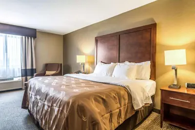 Photo 5 - Quality Inn & Suites Salem near I-57