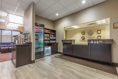 Photo 4 - Comfort Inn Alton near I-255
