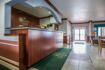 Photo 4 - Quality Inn Peru near Starved Rock State Park