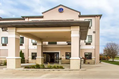 Photo 2 - Comfort Suites Mattoon East