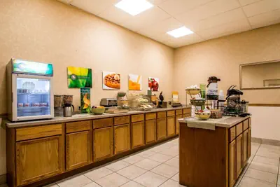Photo 4 - Quality Inn Morris I-80