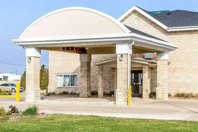 Photo 3 - Quality Inn Pontiac