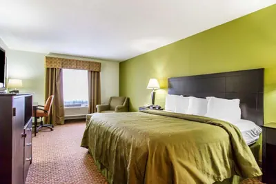 Photo 5 - Quality Inn Pontiac