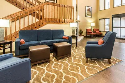 Photo 4 - Comfort Suites Effingham Central