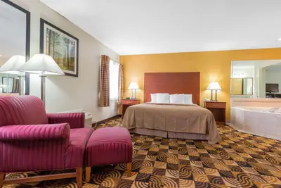 Photo 5 - Quality Inn Sycamore - DeKalb