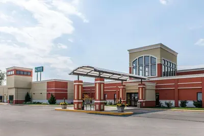 Photo 2 - Quality Inn & Suites Mattoon South