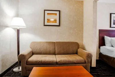 Photo 5 - Comfort Suites Independence - Kansas City