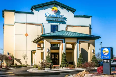 Photo 3 - Comfort Inn & Suites Springfield I-44