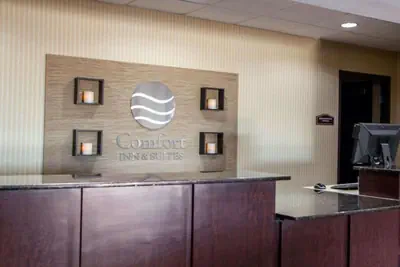 Photo 3 - Comfort Inn & Suites Harrisonville