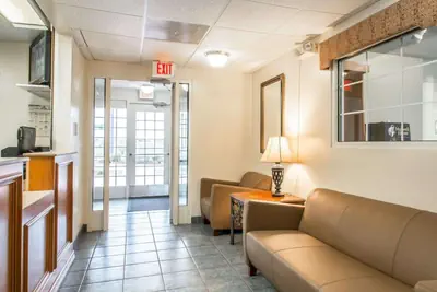 Photo 4 - Birch Hill Suites Columbia