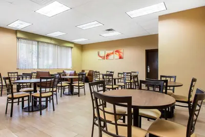 Photo 3 - Quality Inn Mount Airy Mayberry