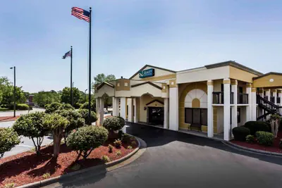 Photo 3 - Quality Inn & Suites Mooresville-Lake Norman